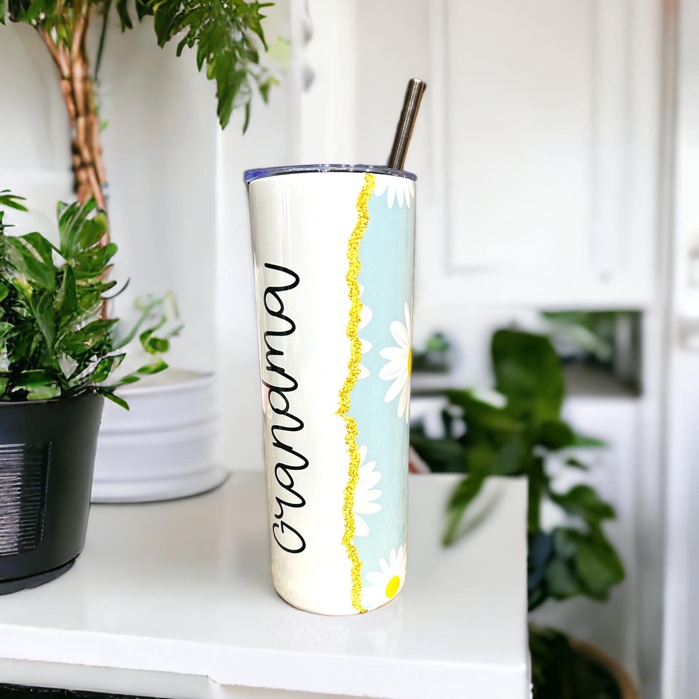 Personalized Daisy Tumbler